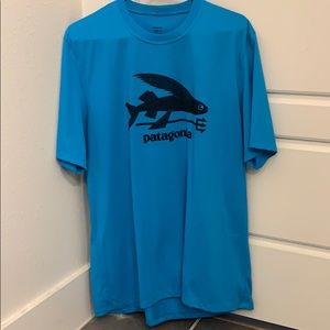 Patagonia men’s blue logo T-shirt